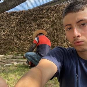 Meet your Posher, Demitri